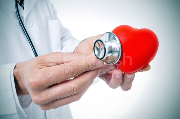 Kardiovaszkuláris egészség orvos piros szív sztetoszkóp Stock fotó © nito