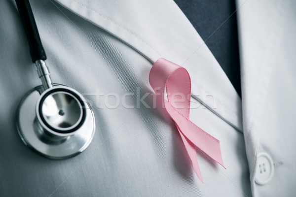 Orvos rózsaszín szalag közelkép fiatal kaukázusi férfi Stock fotó © nito