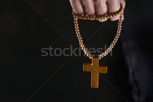 Joven rosario mano primer plano jóvenes caucásico Foto stock © nito