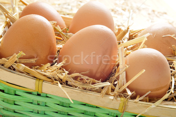 Foto stock: Marrón · huevos · cesta · primer · plano · paja