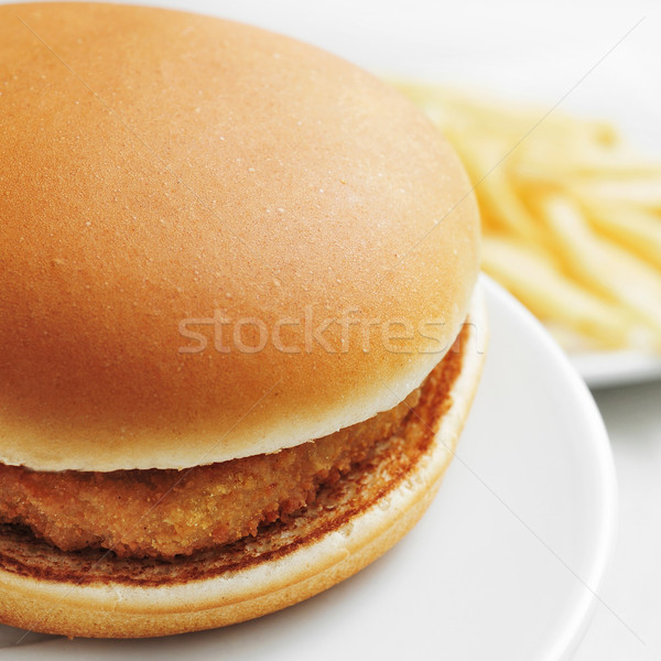 Pui Burger cartofi prajiti apetisant set tabel Imagine de stoc © nito