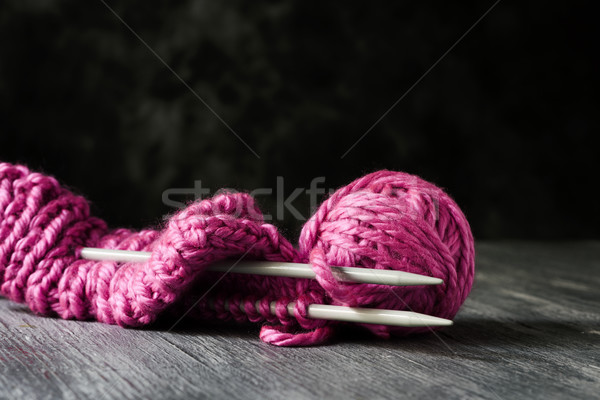 Kötött rózsaszín kalap haladás közelkép köt Stock fotó © nito