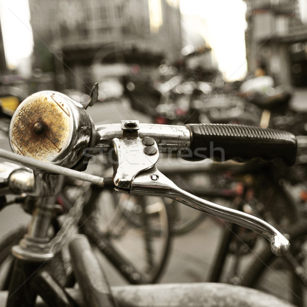 Rowery zablokowany ulicy miasta filtrować efekt Zdjęcia stock © nito