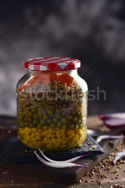 Maurer jar Salat Mais grünen Erbsen Stock foto © nito