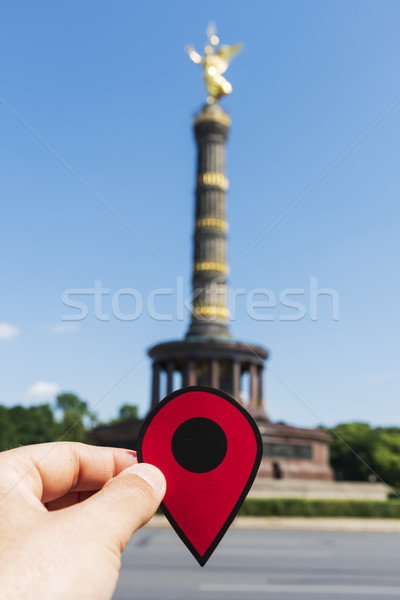 Adam kırmızı işaretleyici Berlin zafer sütun Stok fotoğraf © nito