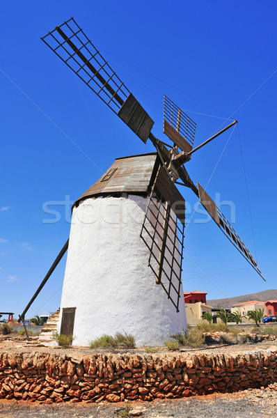 Szélmalom Kanári-szigetek Spanyolország öreg épület energia Stock fotó © nito