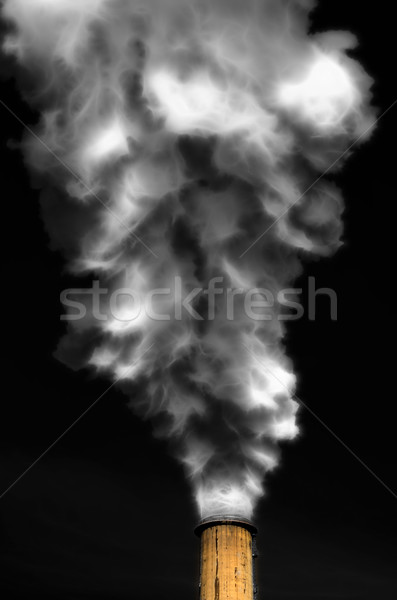 煙突 煙 建設 業界 雲 電源 ストックフォト © njaj