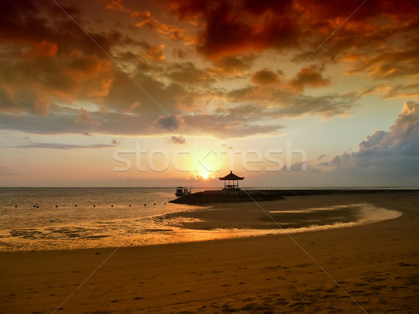 Pôr do sol bali praia sol natureza mar Foto stock © njaj