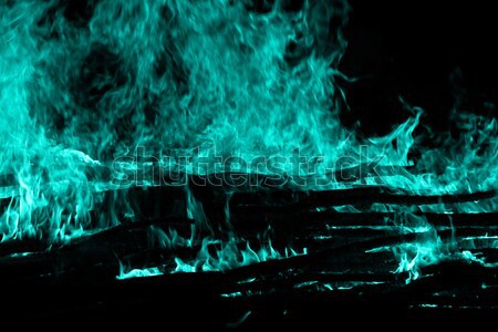 Feu de camp flammes photo sombre feu résumé Photo stock © Nneirda