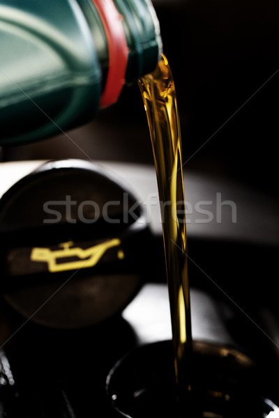 Fresche olio motore olio cambiare industria bottiglia Foto d'archivio © Nneirda
