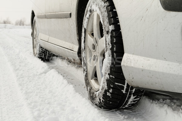 Tél autógumi közelkép autók autógumik út Stock fotó © Nneirda