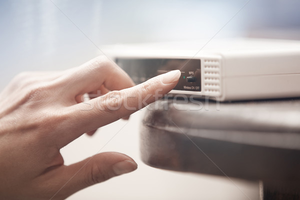 Modem menschlichen Hand Wireless horizontal Foto Stock foto © Novic