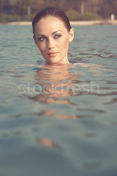 Fiesta głowie kobieta pływanie lata plaży Zdjęcia stock © Novic