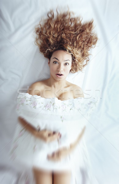 Crazy Foto Dame Verlegung Bett halten Stock foto © Novic