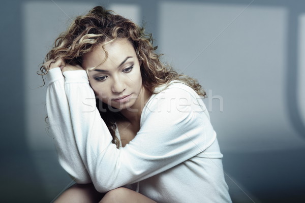 Foto stock: Triste · dama · oscuridad · nina · retrato