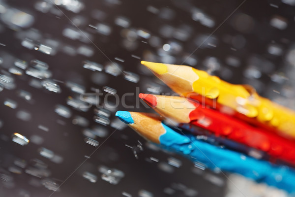 Tre colore matite pioggia primo piano view Foto d'archivio © Novic