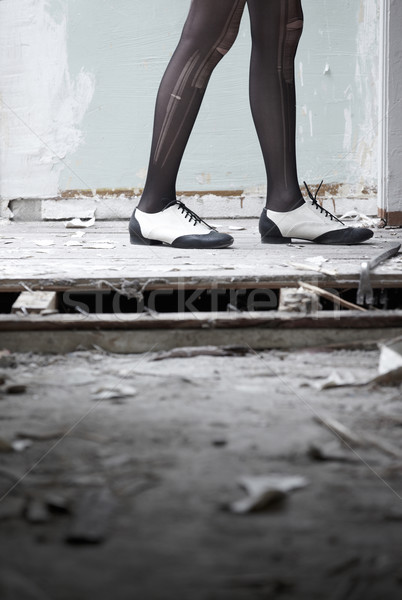 Lábak emberi elegáns cipők áll koszos Stock fotó © Novic