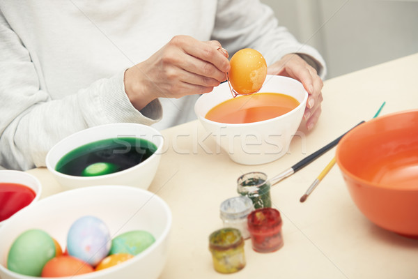 женщину пасхальных яиц стороны яйцо таблице цвета Сток-фото © Novic