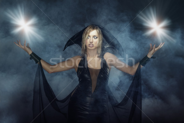 Magia mulher halloween bruxa traje pesado Foto stock © Novic