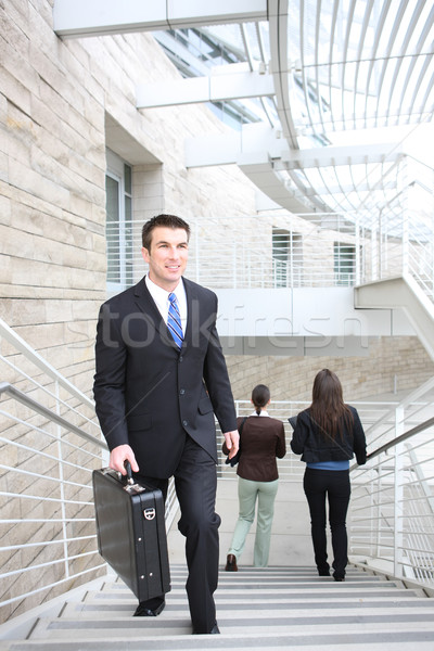 Homme d'affaires bureau séduisant marche up escaliers Photo stock © nruboc