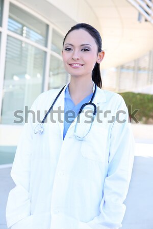 Foto stock: Indiano · médico · mulher · enfermeira · fora · hospital