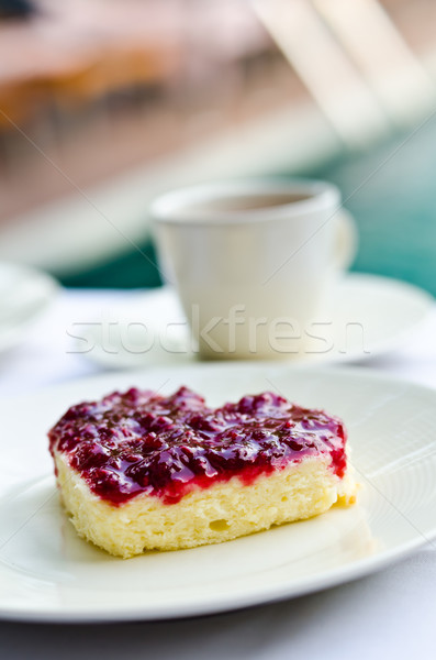 Romantikus sajttorta valentin nap fény eper bemutató Stock fotó © nuiiko