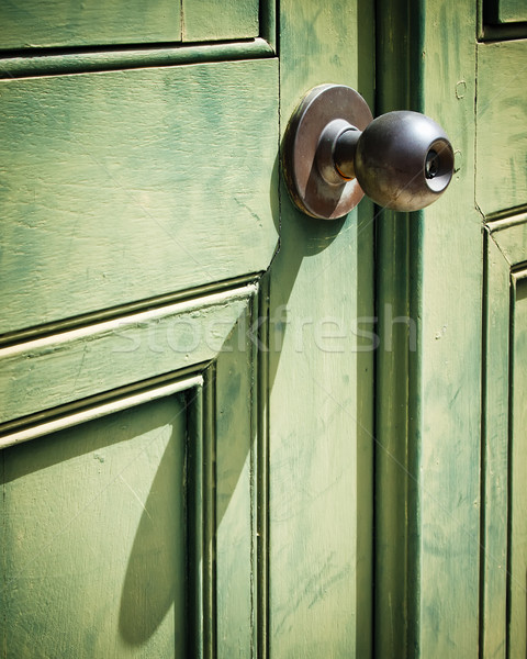 öreg vasaló ajtóküszöb zöld fa ajtó Stock fotó © nuttakit