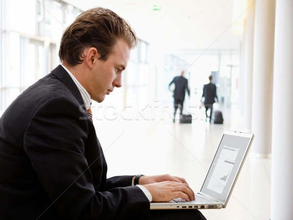 [[stock_photo]]: Affaires · travail · portable · ordinateur · portable · bureau · lobby