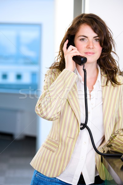 Ufficio reception giovani femminile receptionist telefono Foto d'archivio © nyul