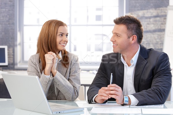 Gelukkig glimlachend ander vergadering bureau Stockfoto © nyul