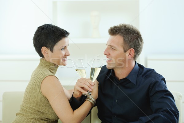 Paar Champagner Liebe Gläser home Sofa Stock foto © nyul