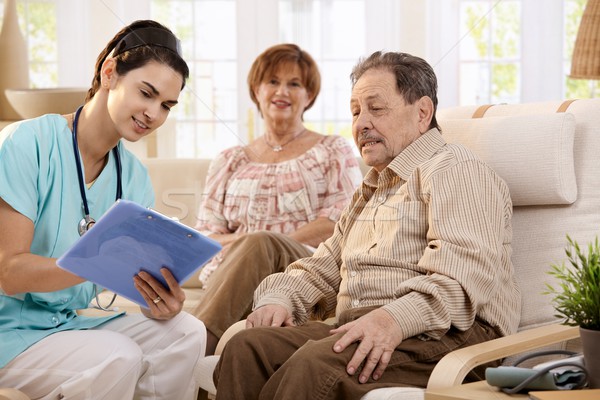 Stockfoto: Gezondheidszorg · home · verpleegkundige · praten · ouderen · mensen
