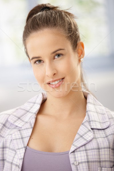 Meisje portret aantrekkelijk meisje gezicht Stockfoto © nyul