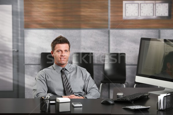 Stockfoto: Gelukkig · zakenman · bureau · portret · vergadering