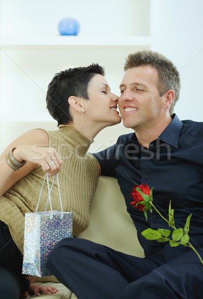 Stockfoto: Paar · vieren · verjaardag · liefde · aanwezig · Rood · rose