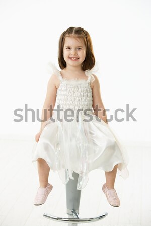 Foto d'archivio: Felice · bambina · seduta · sedia · ritratto · cute