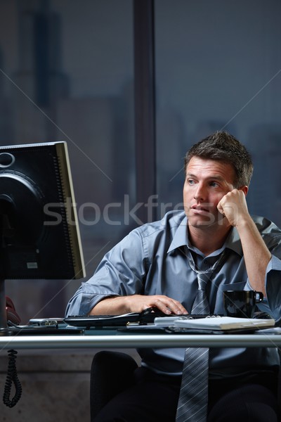 Fáradt profi néz képernyő problémás üzletember Stock fotó © nyul