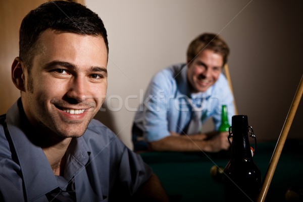 Portret tânăr Snooker tineri fericit om Imagine de stoc © nyul