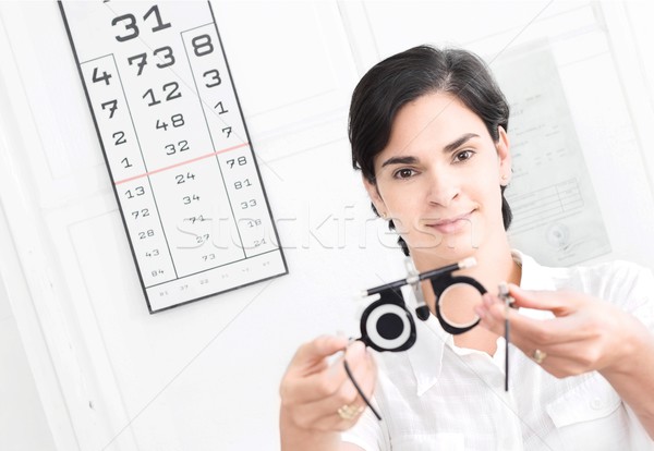 Stock fotó: Optikus · fiatal · női · optometrikus · egyetemes · nő