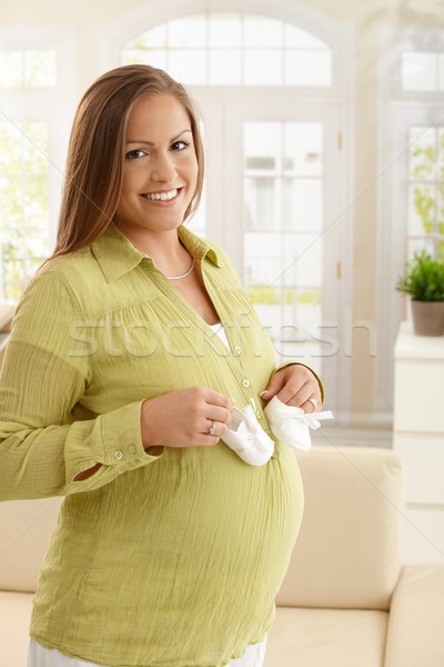 Foto stock: Mulher · bebê · bela · mulher · sorridente · câmera · alegremente