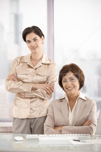 Portré üzletasszonyok iroda mosolyog kamera nő Stock fotó © nyul