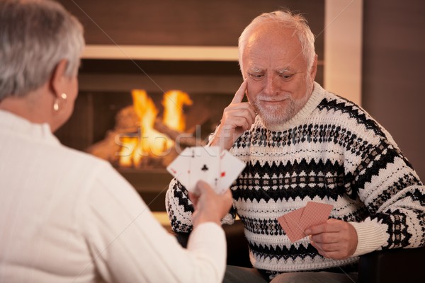 Ouderen paar speelkaarten home denken senior Stockfoto © nyul