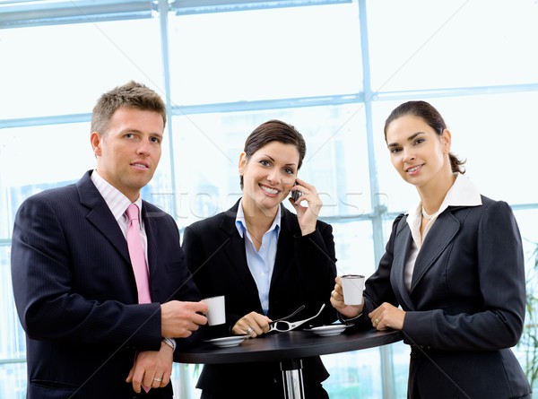 [[stock_photo]]: Gens · d'affaires · pause · café · heureux · souriant · bureau · sourire