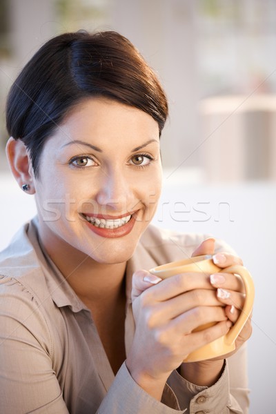 Mutlu kadın içme çay portre Stok fotoğraf © nyul