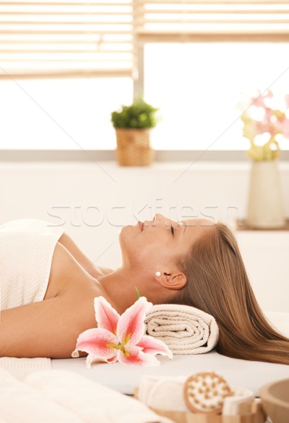 Stockfoto: Aantrekkelijke · vrouw · massage · bed · spa · aantrekkelijk · jonge · vrouw