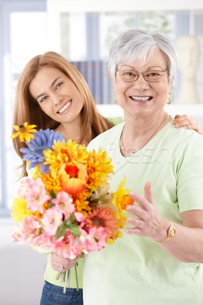 Feliz altos madre flores madres hija Foto stock © nyul