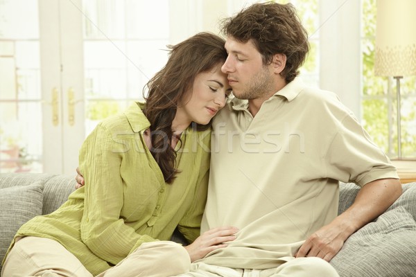 Foto stock: Casal · juntos · sofá · casa