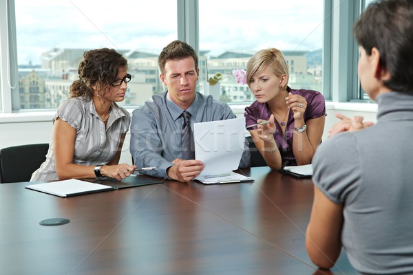 Gens d'affaires entretien d'embauche panneau séance table [[stock_photo]] © nyul