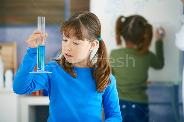 Stockfoto: Wetenschap · klasse · elementair · leeftijd · schoolmeisje