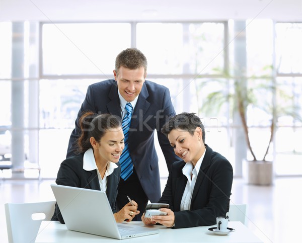 Réunion bureau lobby jeunes gens d'affaires [[stock_photo]] © nyul